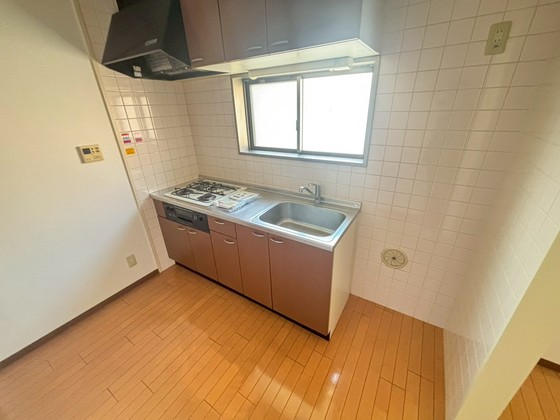 キッチン　※別部屋の写真です