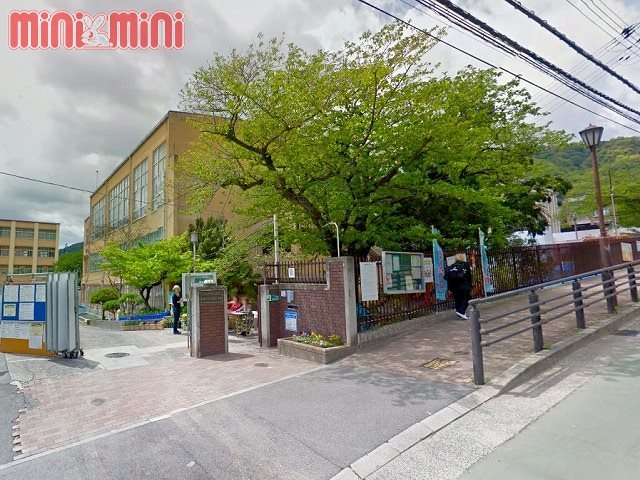 小学校　神戸市立上筒井小学校（小学校）まで500m