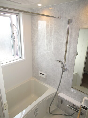 バス・シャワールーム　浴室