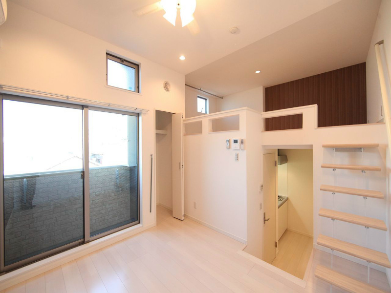 居室・リビング　洋室6帖　上階ロフト6.2帖（収納でもお部屋でも使えます）