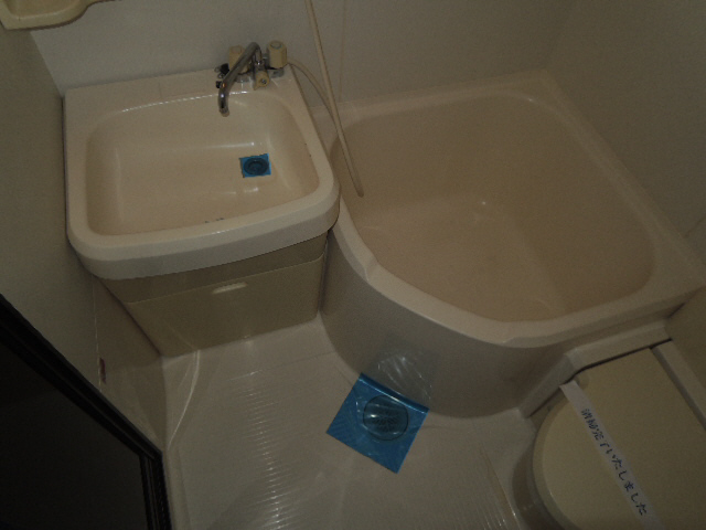 バス・シャワールーム　お風呂です