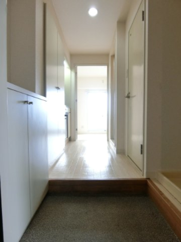 玄関　詳細は、RISUMO江坂本店までお問合せください♪