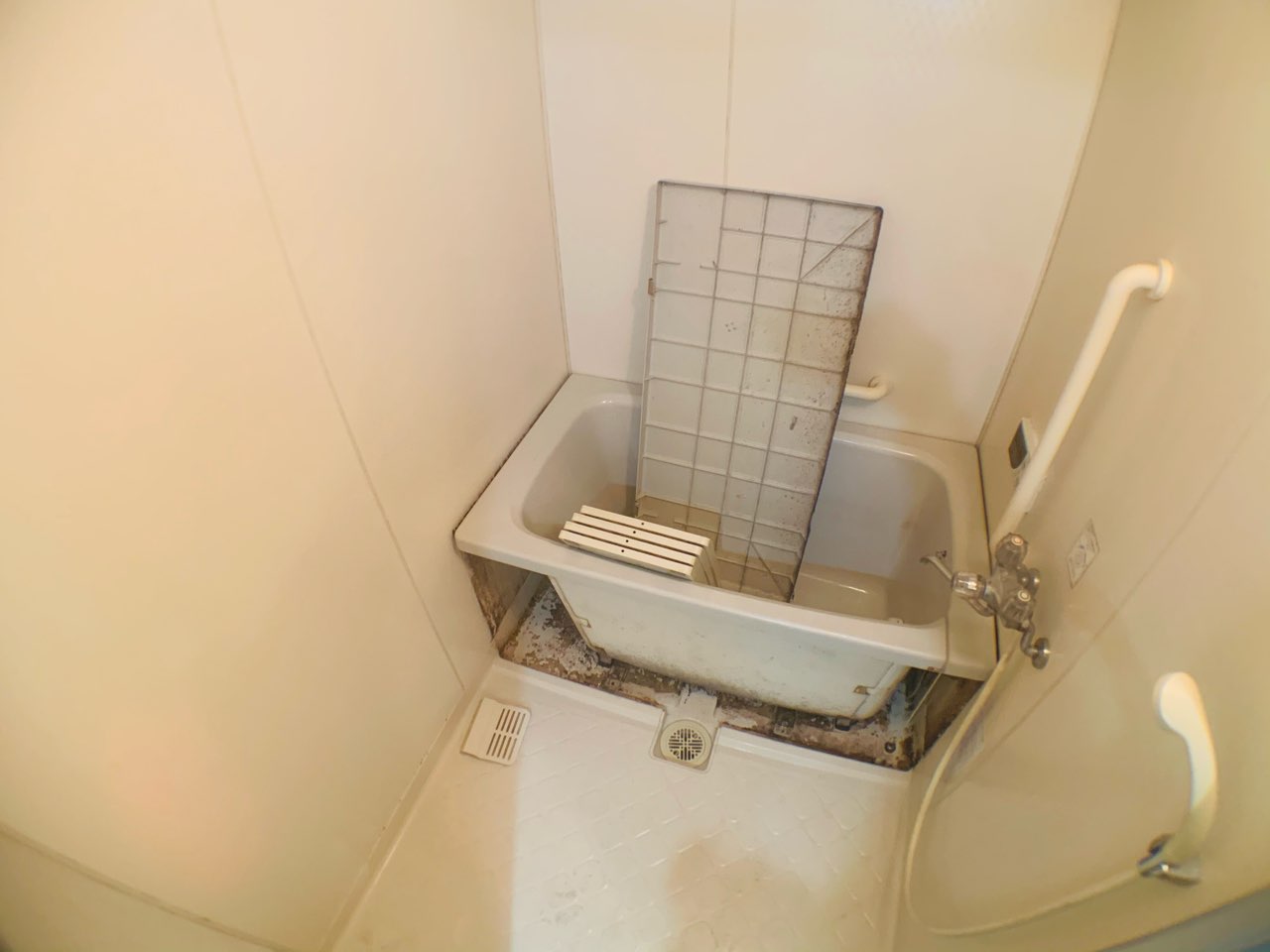 バス・シャワールーム　追い炊き機能付きバスでおすすめ！