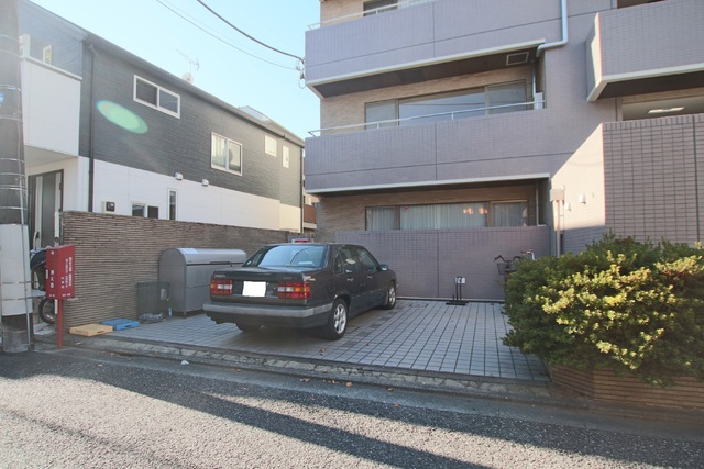 駐車場　★駐車場★（空き状況・使用料等詳細はご確認下さい）