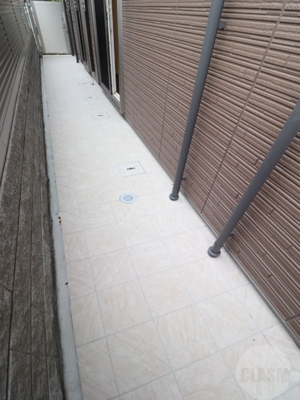 バルコニー　専用庭付きです