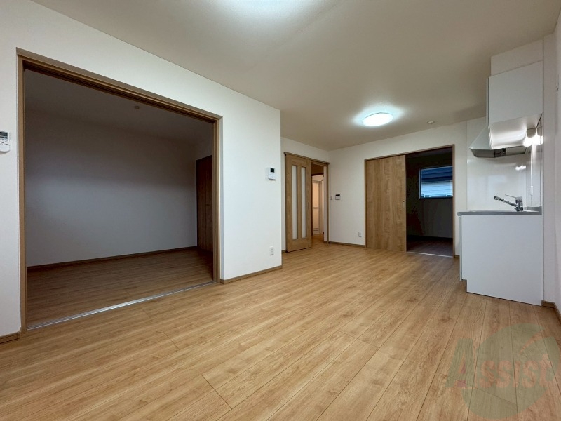 居室・リビング　広くてキレイなお部屋が広がっていて、充実した生活が送れそう。