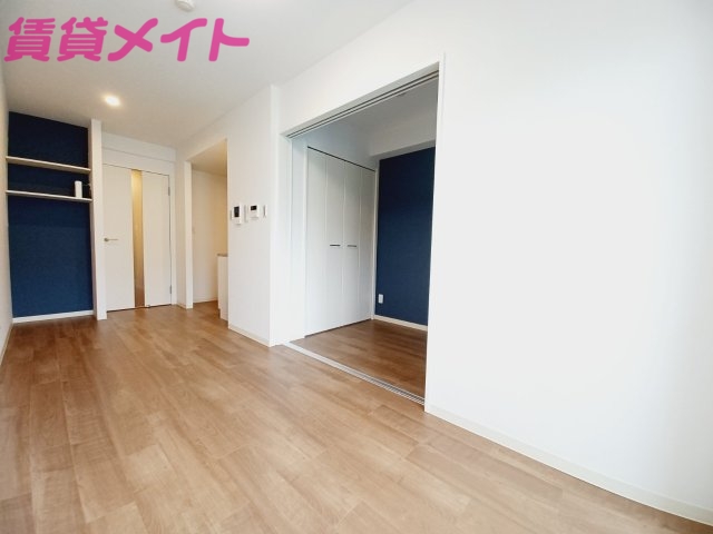 居室・リビング　同型参考写真