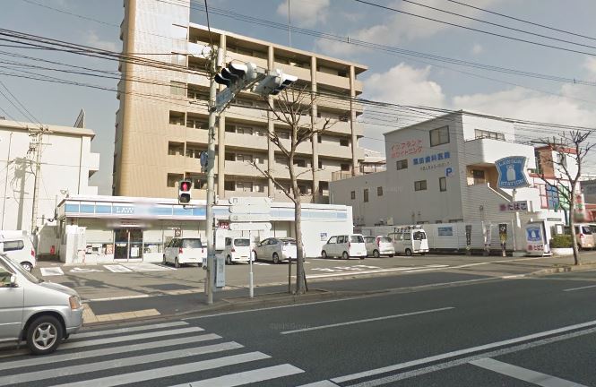 コンビニ　ローソン 八幡鷹の巣店（コンビニ）まで178m