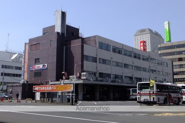 コンビニ　ローソン（コンビニ）まで147m