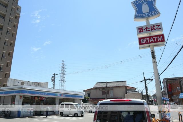 コンビニ　ローソン（コンビニ）まで586m