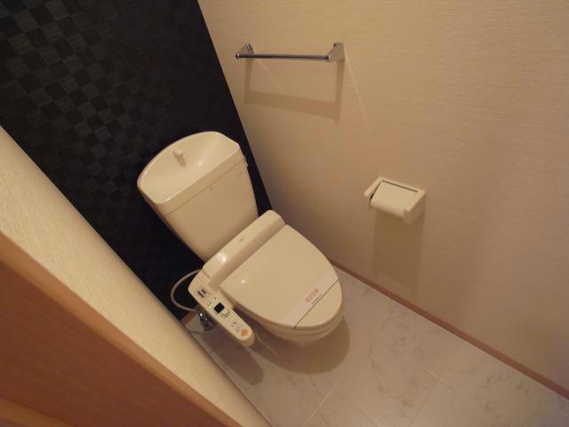 トイレ　※同型参考写真