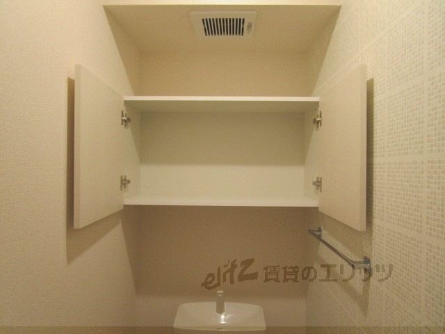 トイレ　収納