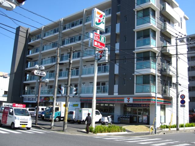 コンビニ　セブンイレブン（コンビニ）まで260m