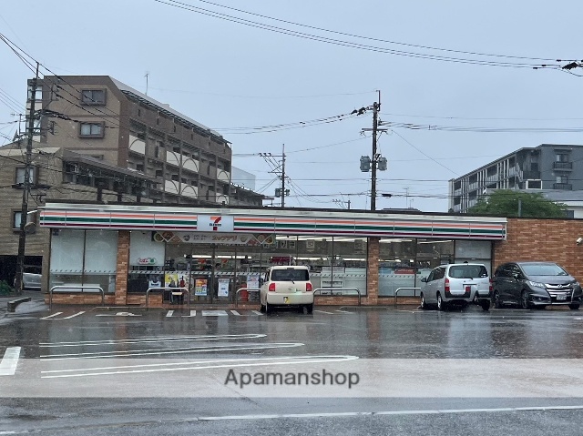 コンビニ　セブン－イレブン西鉄紫駅前店（コンビニ）まで440m