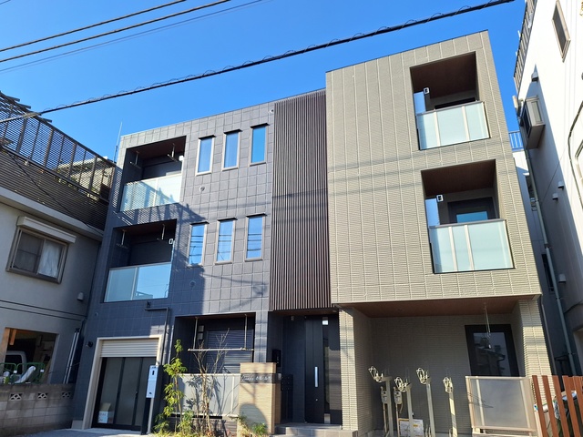 建物外観　太陽光売電機能付きヘーベルメゾンZEH