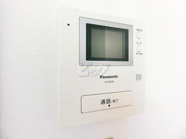 セキュリティ　来客の顔が見えて安心！TVモニターホン付きです♪