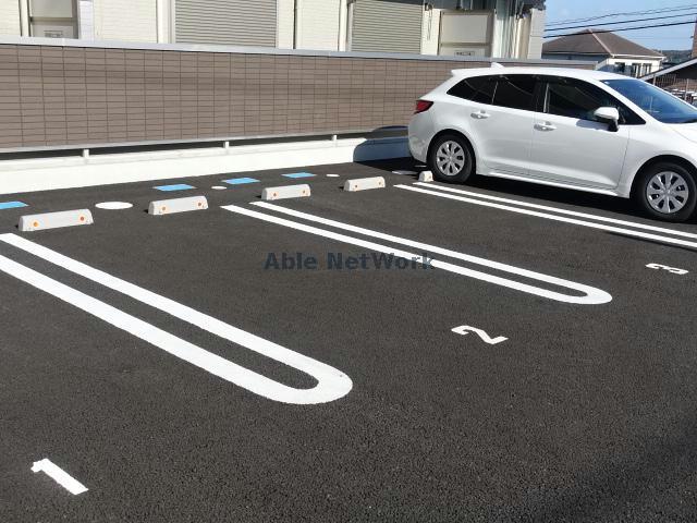 駐車場　駐車場