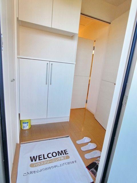 玄関　☆棚になった下駄箱です