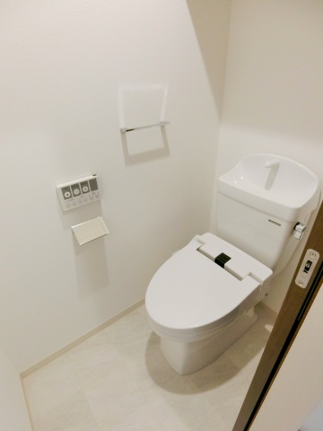 トイレ　ウォシュレット完備