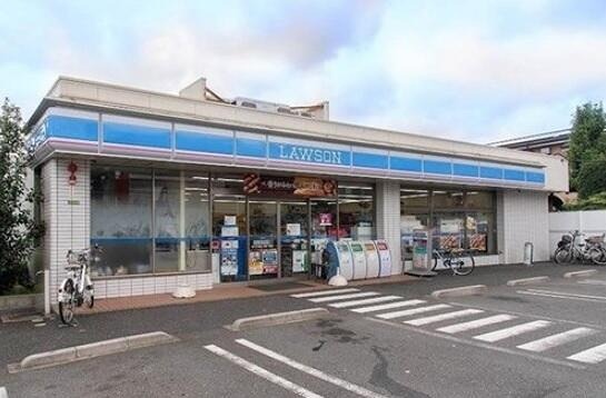 コンビニ　ローソン 足立一ツ家一丁目店（コンビニ）まで260m