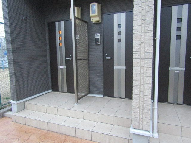 エントランス　清潔なエントランスです
