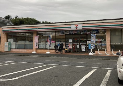 コンビニ　セブンイレブン 横浜新吉田東3丁目店（コンビニ）まで367m