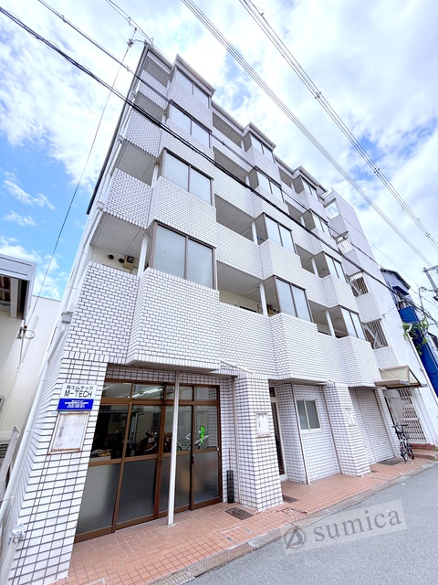 建物外観　スタイリッシュな建物です＾＾