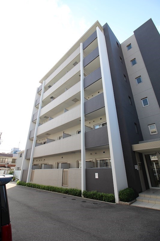 建物外観　ドルフシィア　外観
