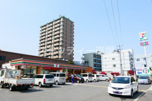 コンビニ　セブンイレブン 大阪新北島7丁目店（コンビニ）まで269m
