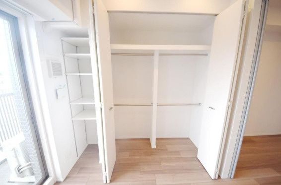 収納　写真は同タイプ住居です。