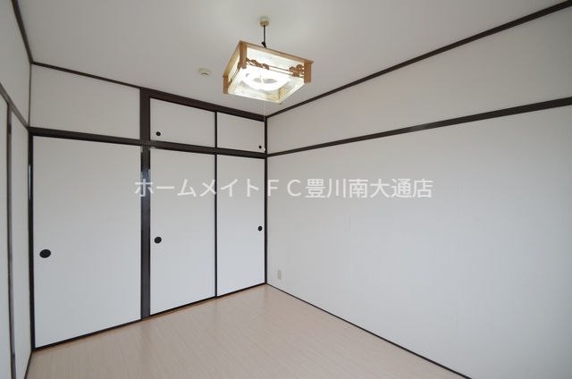 居室・リビング　同型別部屋写真