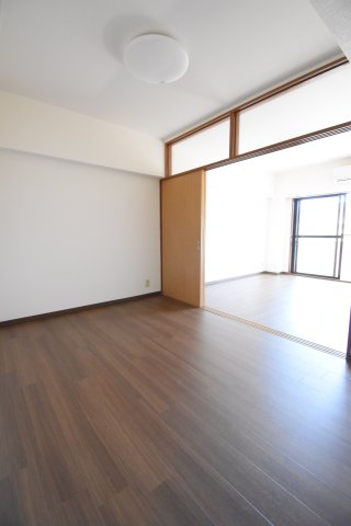 居室・リビング　※別部屋、参考写真になります