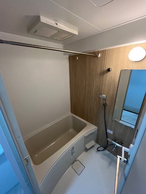 バス・シャワールーム　※別部屋の写真です。