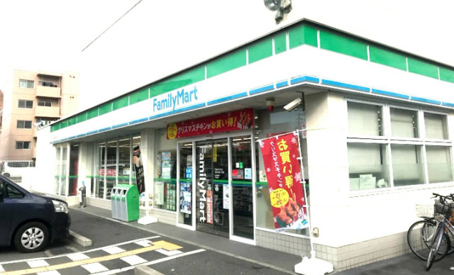 コンビニ　ファミリーマート 東淀川大桐一丁目（コンビニ）まで200m