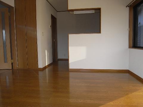 グリーンタウンみまちの居間写真