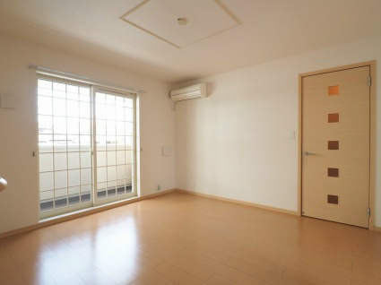 その他共有部分　※参照※【別号室の写真です】ベランダも有り、大きめな窓は日当