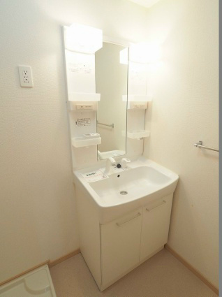 洗面設備　※参照※【別号室の写真です】社会人様に必須の脱衣所あります。
