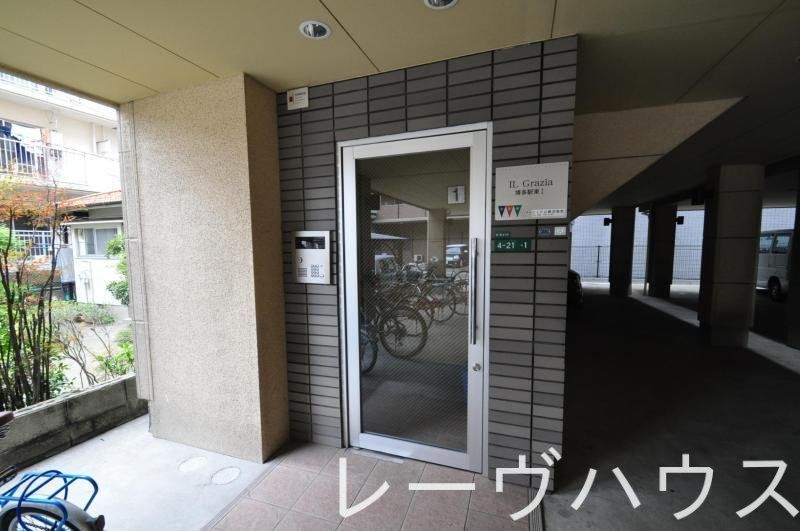 エントランス　エントランス