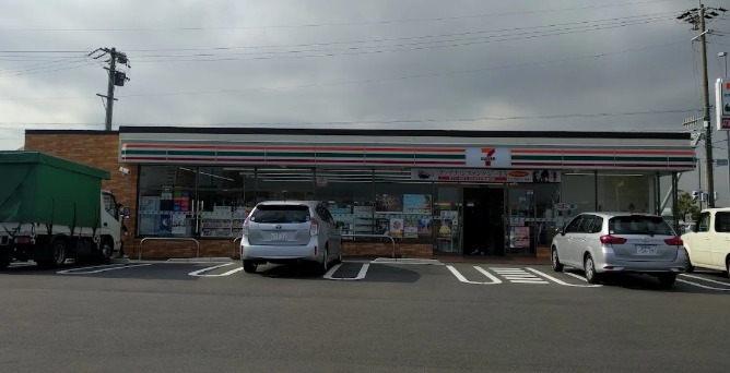 コンビニ　セブンイレブン 刈谷野田町新上納店（コンビニ）まで403m