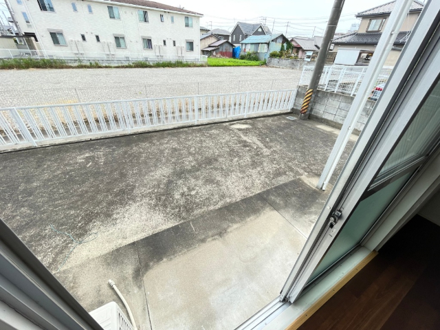 バルコニー　お部屋の前の様子です。