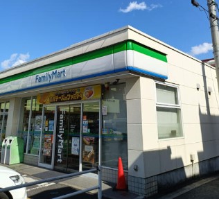 コンビニ　ファミリーマート中野白鷺店（コンビニ）まで103m