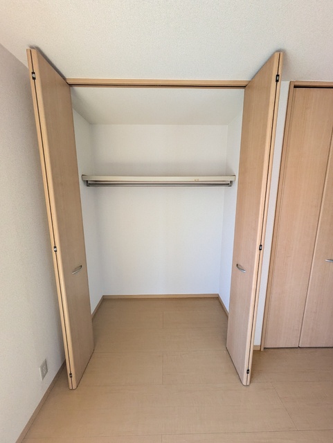 収納　洋室にクローゼットあります