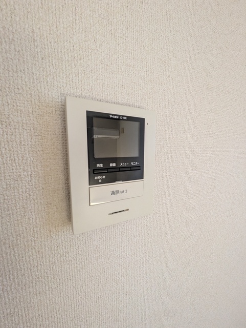 セキュリティ　ＴＶモニター付きインターホンで、来訪者確認できます