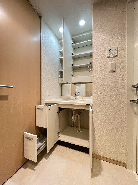 洗面設備　☆嬉しい独立洗面台☆