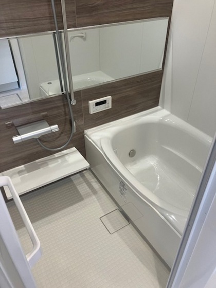 バス・シャワールーム　※別部屋の写真です