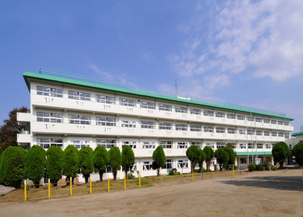 小学校　我孫子市立湖北小学校（小学校）まで902m