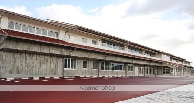 中学校　安来市立第一中学校（中学校）まで650m