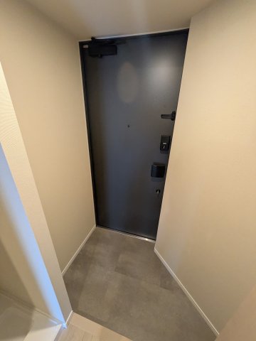 玄関　同間取り別部屋の参考写真です。