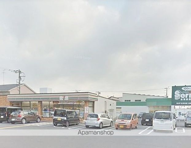 コンビニ　セブン－イレブン鴻巣氷川町店（コンビニ）まで697m