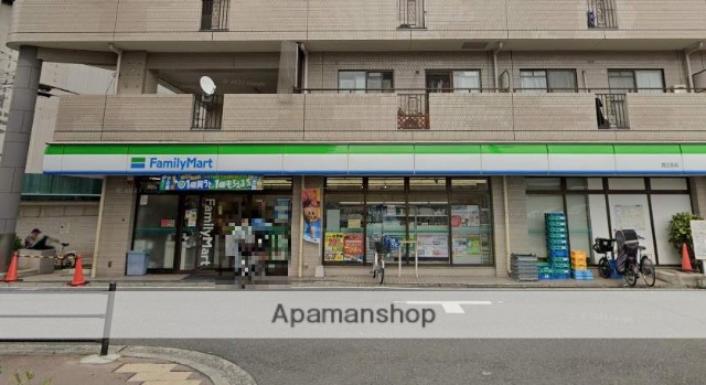コンビニ　ファミリーマート（コンビニ）まで582m